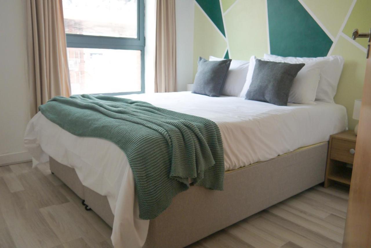דירות שפילד Perfect For Relocation & Business- Near Hospital מראה חיצוני תמונה