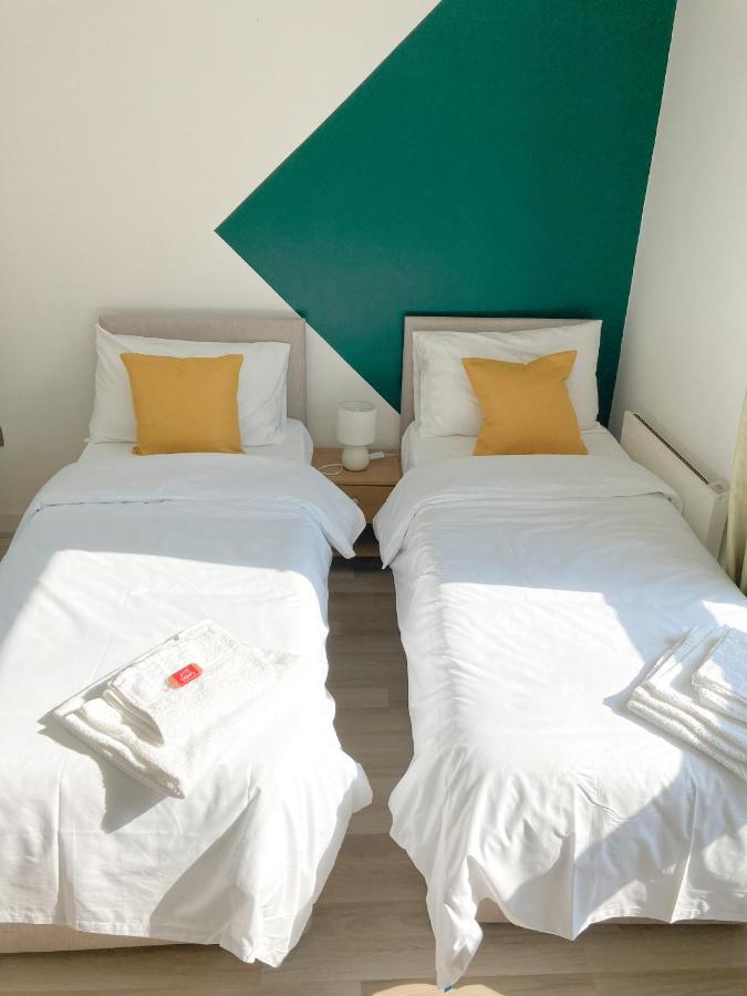 דירות שפילד Perfect For Relocation & Business- Near Hospital מראה חיצוני תמונה