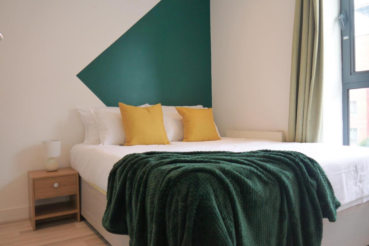 דירות שפילד Perfect For Relocation & Business- Near Hospital מראה חיצוני תמונה